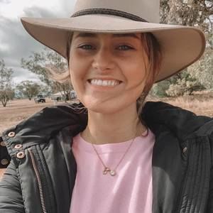 Meet your Posher, Jemma